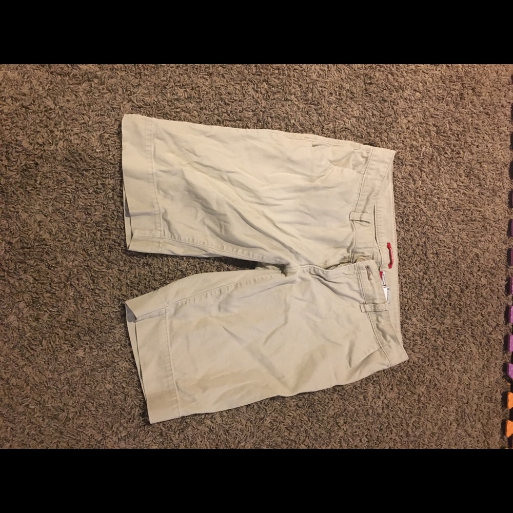 Shorts - Picture 2 of 3